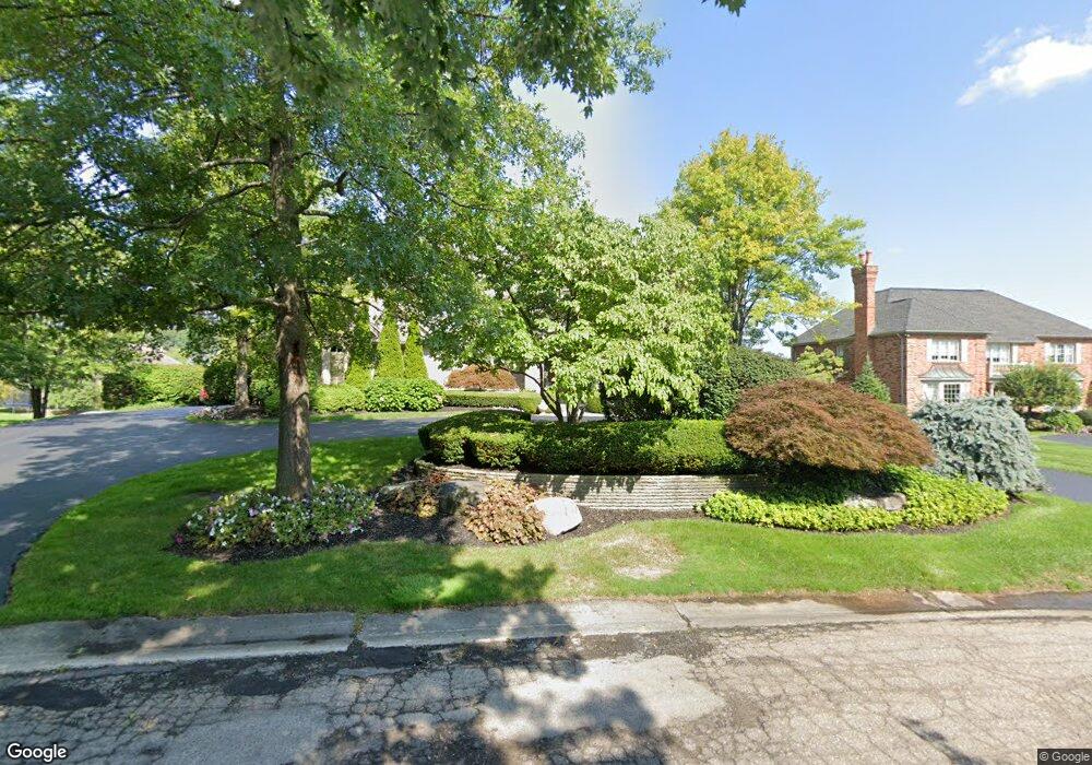 2911 Heather Ct, Bloomfield Hills, MI 48302 - photo 1