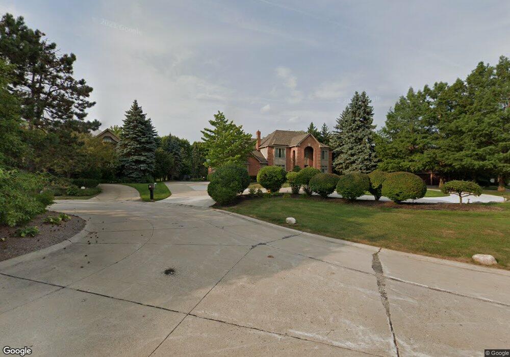 431 Five Gaits Ct, Bloomfield Hills, MI 48304 - photo 1