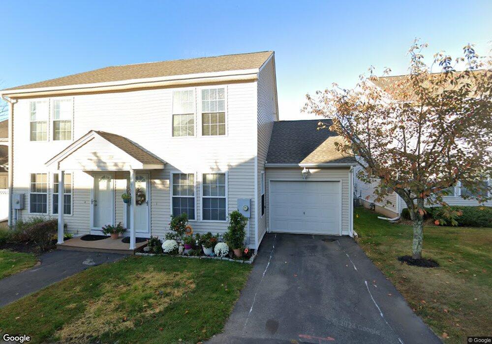 7 Acorn Ln, Unionville, CT 06085 - photo 1