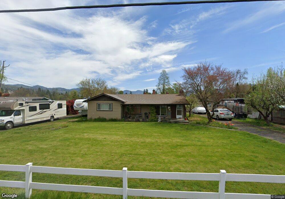 871 Coutant Ln, Grants Pass, OR 97527 - photo 1