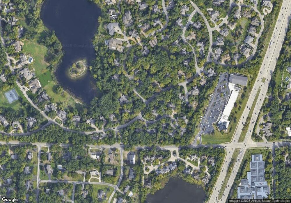 4810 S Chipping Glen unit GLENN, Bloomfield Hills, MI 48302 - photo 1