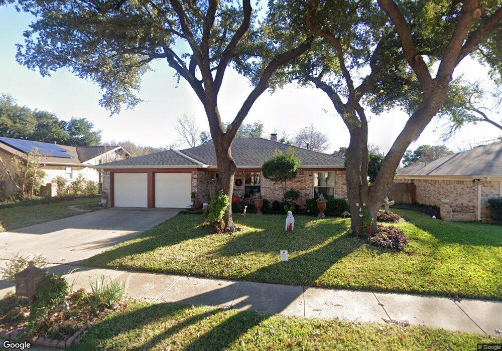 1724 Vicksburg Dr, Bedford, TX 76022 - photo 1