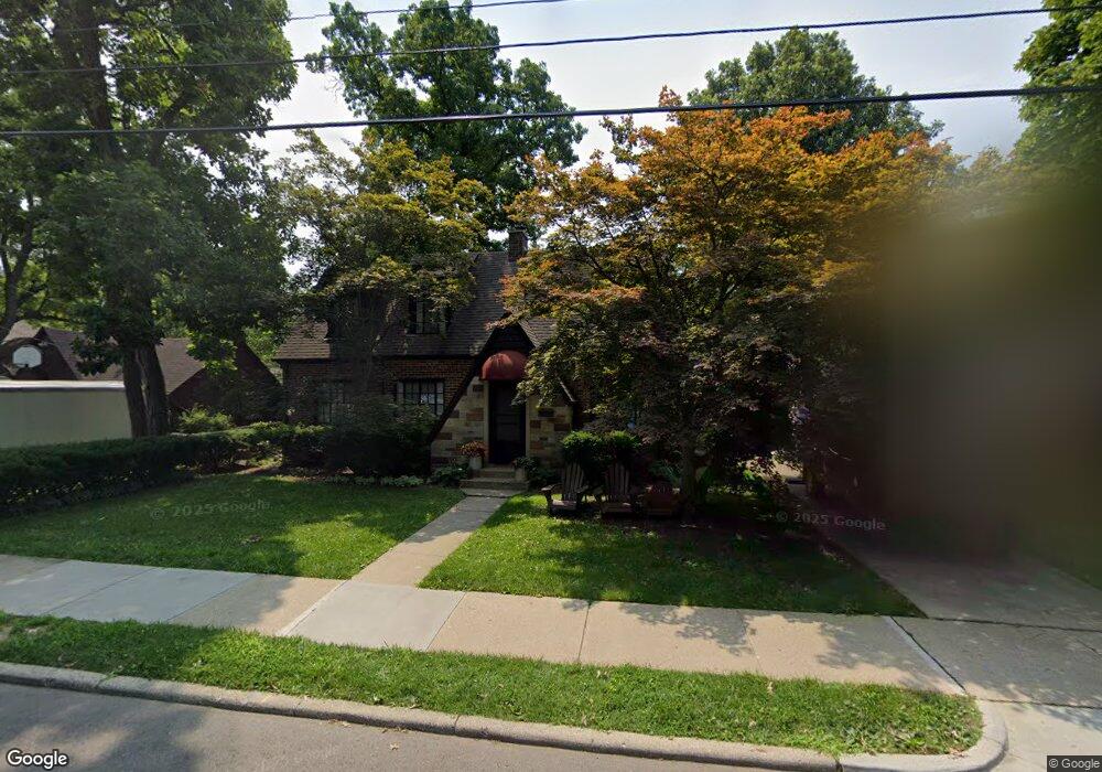 607 W Davis Ave, Ann Arbor, MI 48103 - photo 1