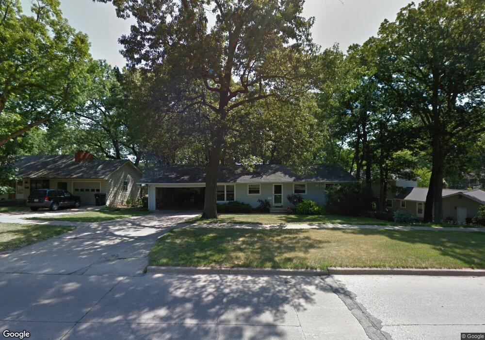 3816 Wenig Rd NE, Cedar Rapids, IA 52402 - photo 1