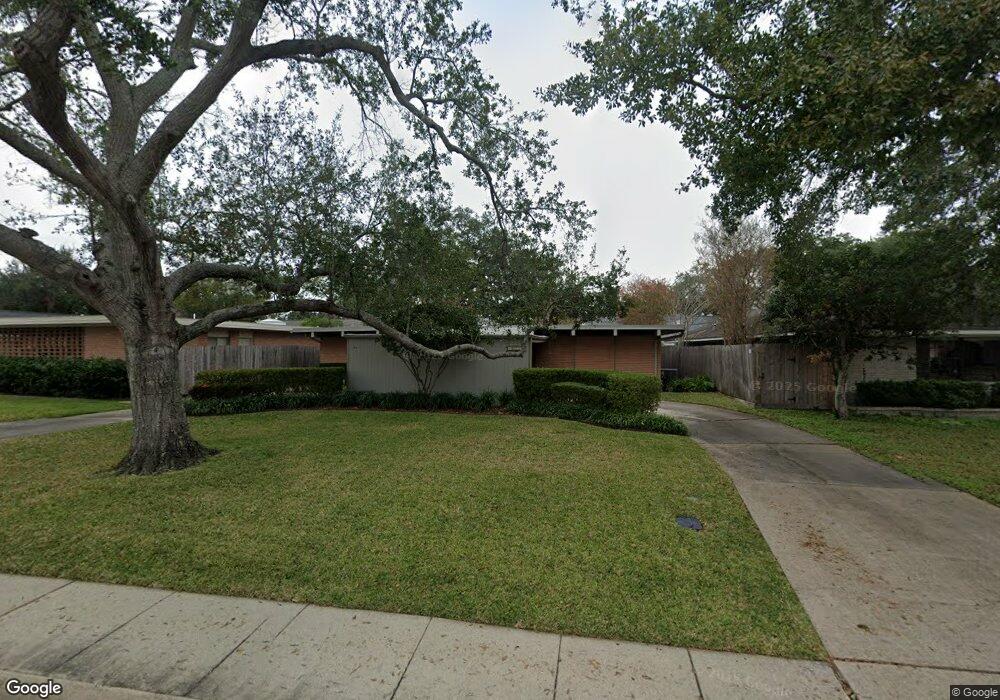 6126 Meadow Lake Ln, Houston, TX 77057 - photo 1