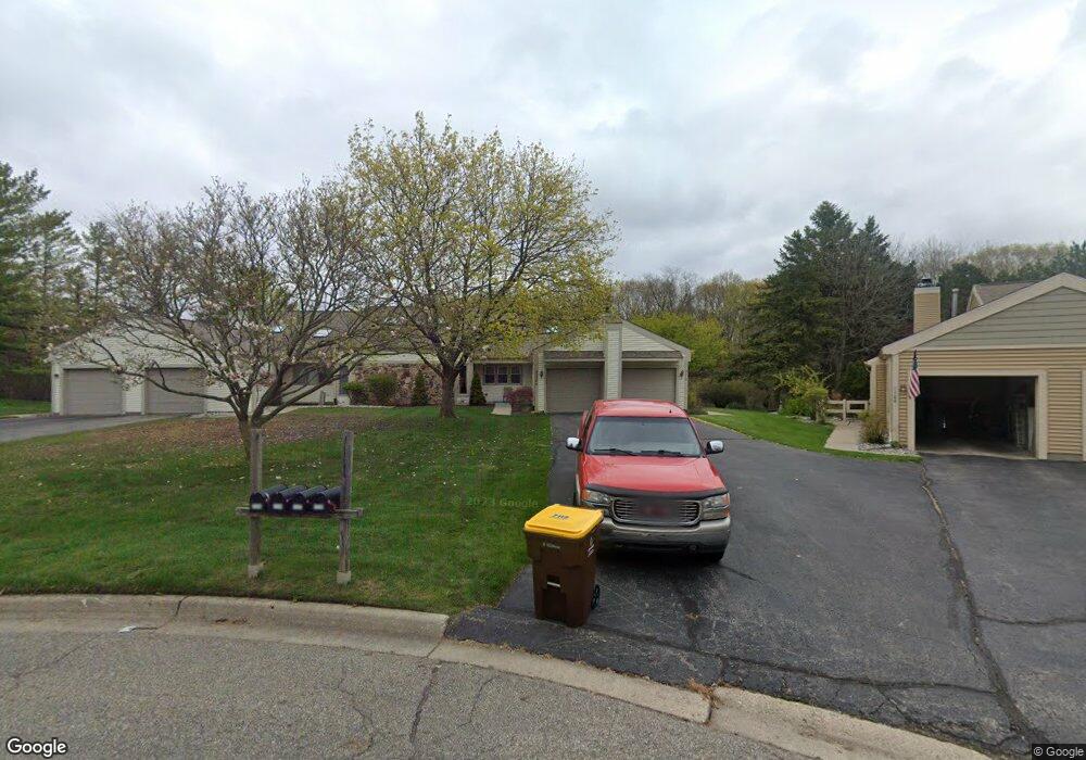 7112 Creekside Dr unit 50, Lansing, MI 48917 - photo 1