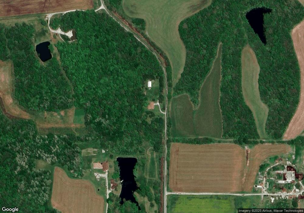 2019 Arcadia Rd, Jacksonville, IL 62650 - photo 1