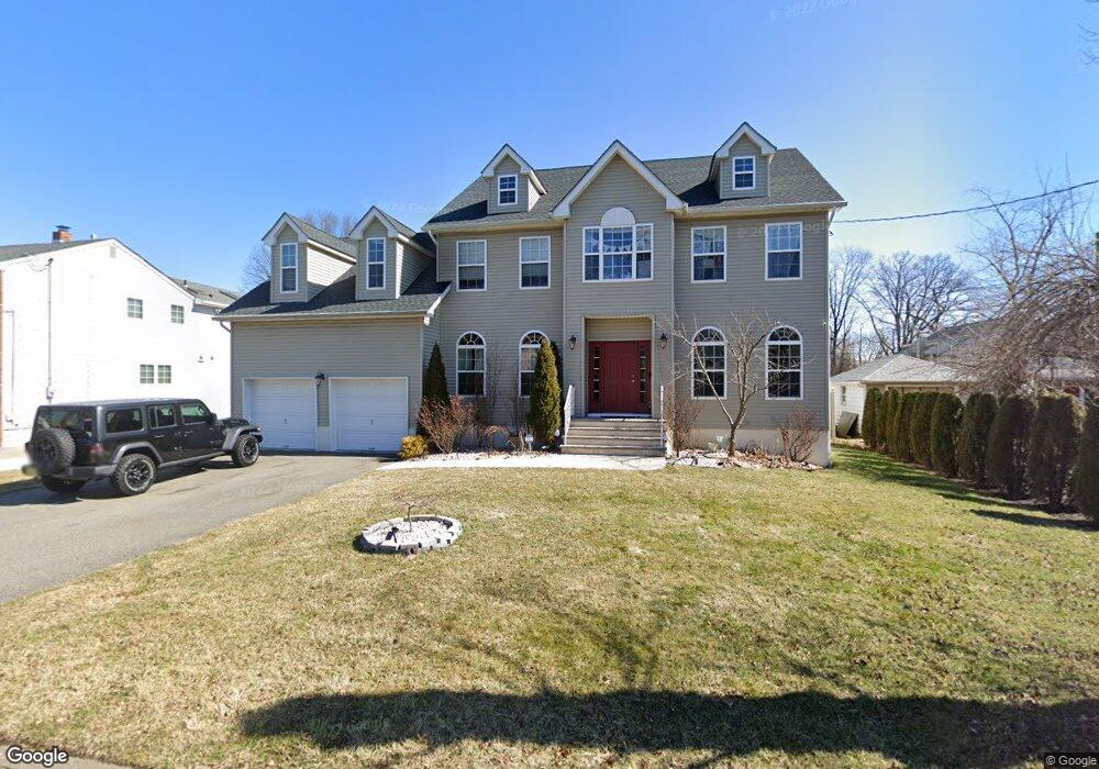 138 Alcoa Ave, Edison, NJ 08837 - photo 1