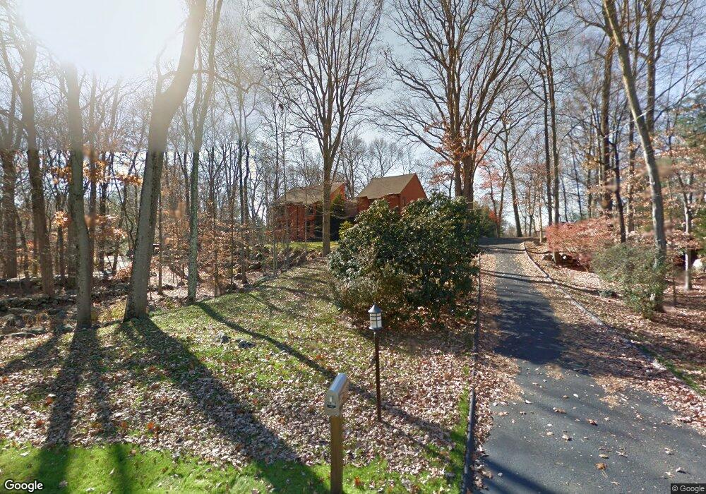 8 Nursery Ct, Norwalk, CT 06850 - photo 1