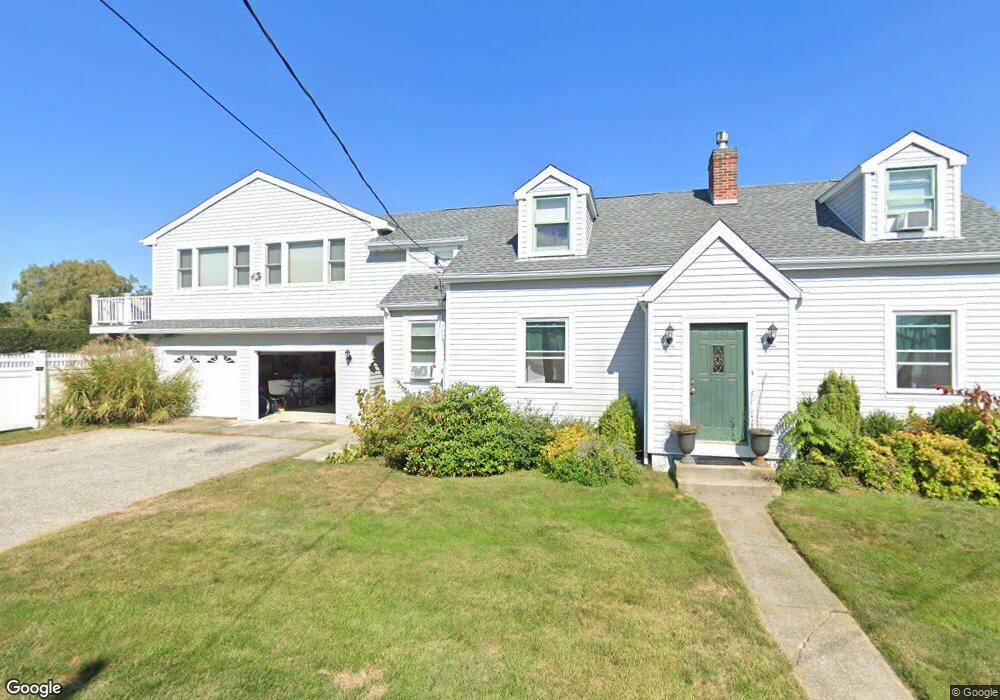 68 Crest St, Middletown, RI 02842 - photo 1