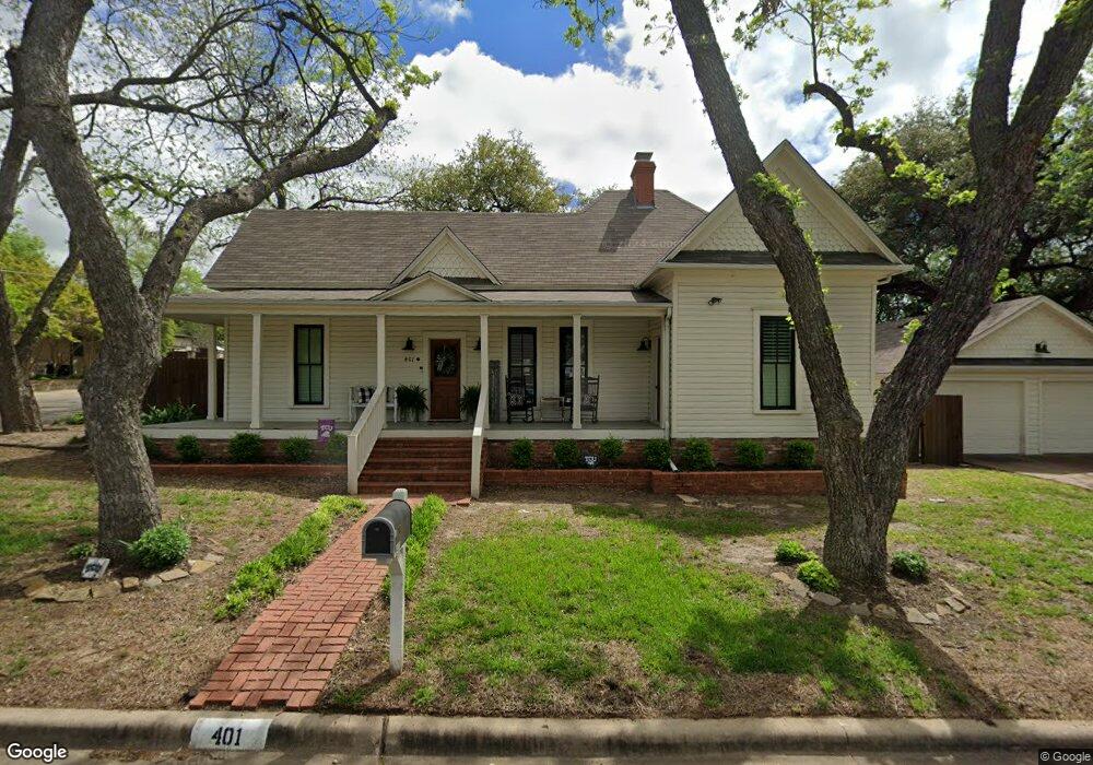 401 W Simmons St, Weatherford, TX 76086 - photo 1