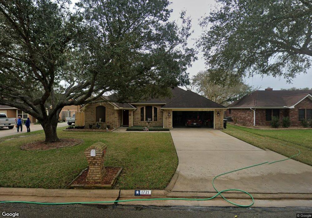 1721 Goode St, Alvin, TX 77511 - photo 1