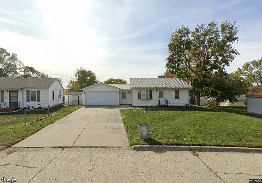 2203 S 7 Ave E, Newton, IA 50208 - photo 1