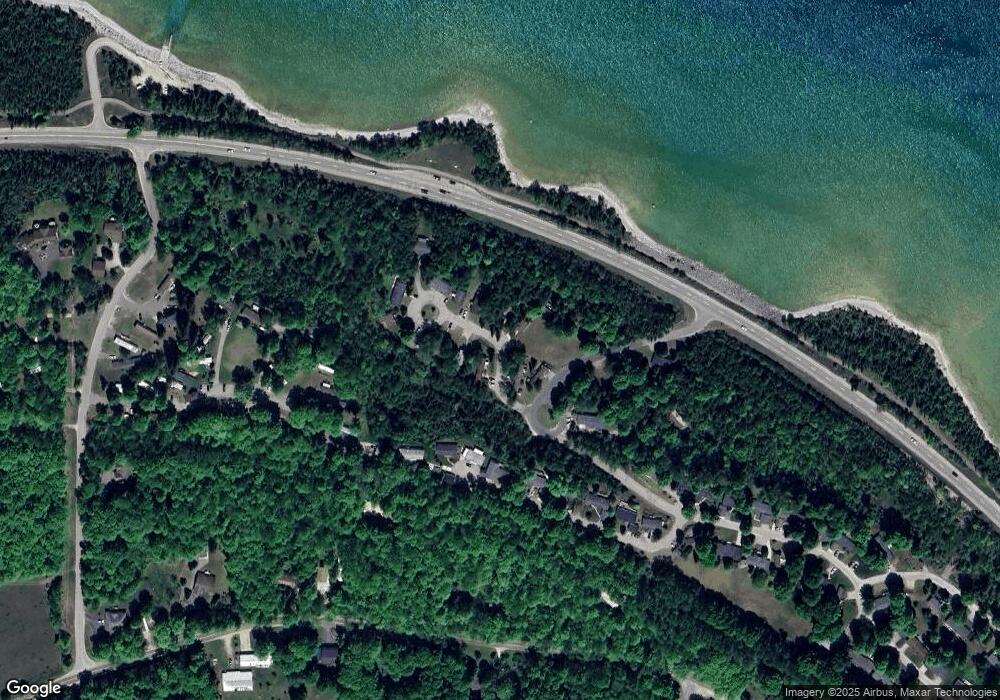 37 Karlee Ct, Charlevoix, MI 49720 - photo 1