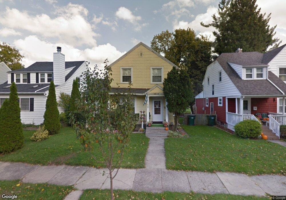 1435 Corbett St, Lansing, MI 48910 - photo 1