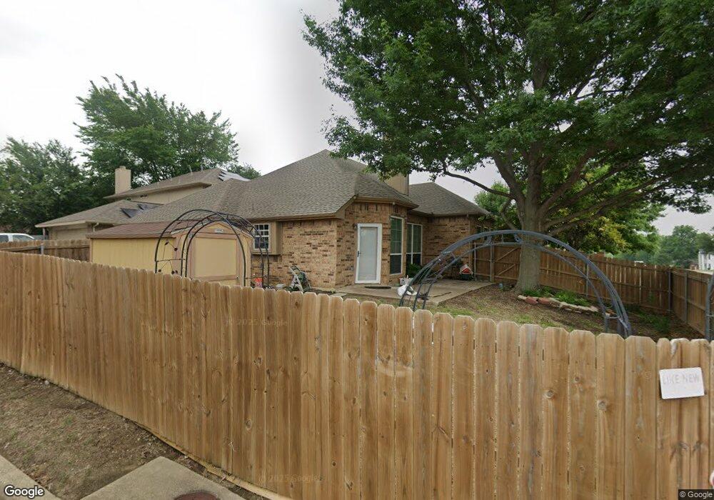 1051 Surrey Cir, Wylie, TX 75098 - photo 1