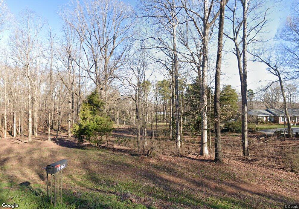 6275 Stone Bridge Rd, Carnesville, GA 30521 - photo 1