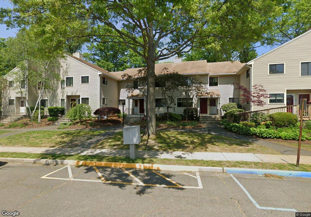 26 Lance Cir, Bridgeport, CT 06606 - photo 1