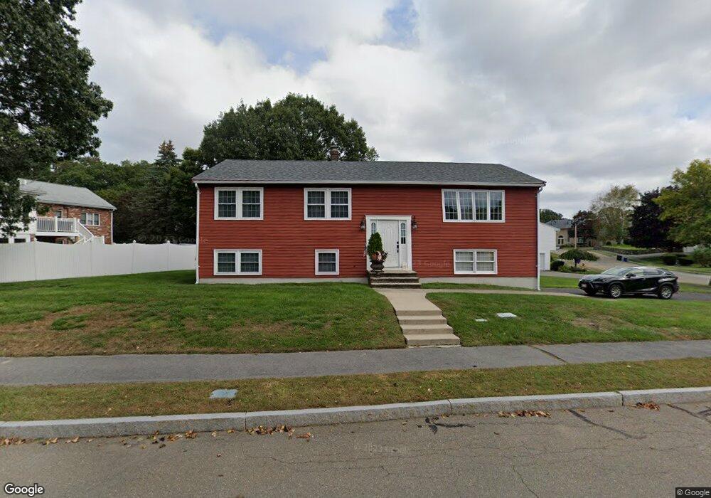 4 Dapper Darby Dr, Stoneham, MA 02180 - photo 1