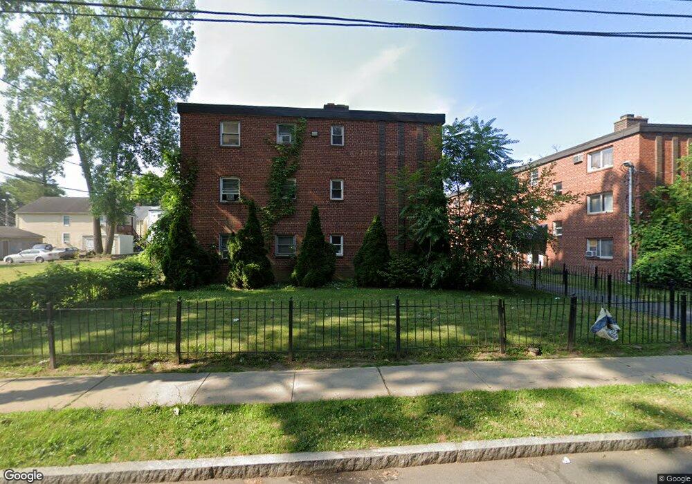 275 Westland St unit 275 b3, Hartford, CT 06112 - photo 1