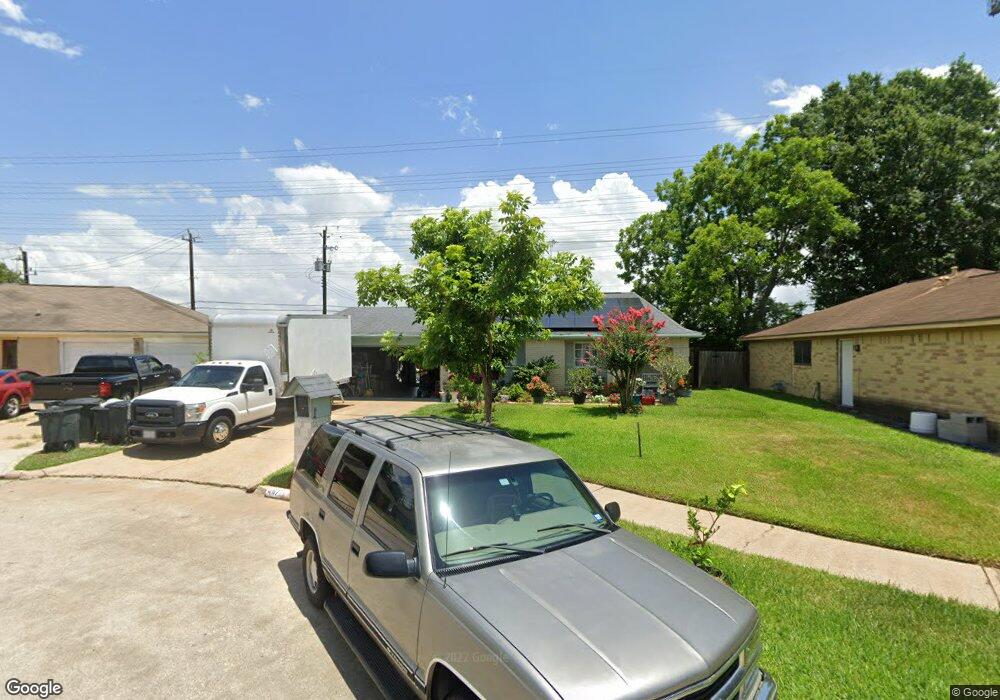 8711 Kirkmont Dr, Houston, TX 77089 - photo 1