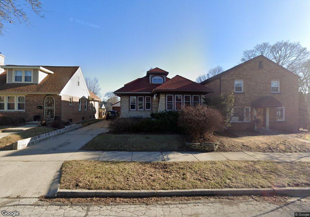 121 W Plainfield Ave, Milwaukee, WI 53207 - photo 1