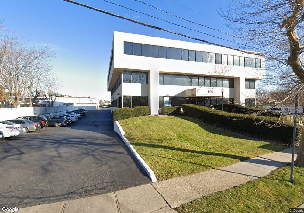 990 Westbury Rd unit 3, Westbury, NY 11590 - photo 1