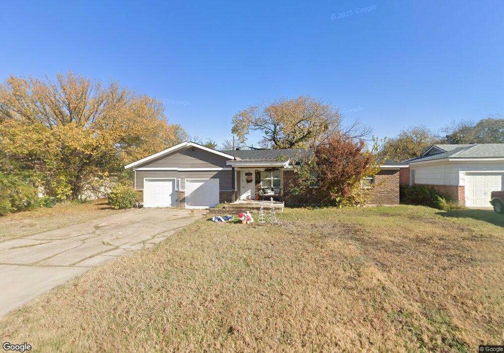 32 Beverly Ct, Bedford, TX 76022 - photo 1