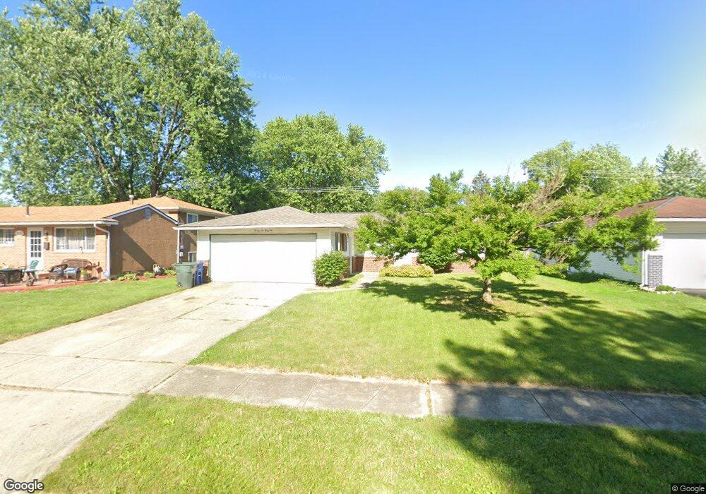 2646 Hubbell Rd, Columbus, OH 43232 - photo 1