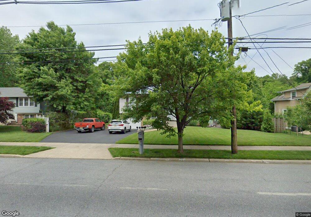 301 N Fork Landing Rd, Cinnaminson, NJ 08077 - photo 1