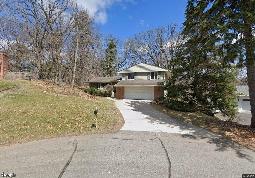 4738 Forest Cir, Minnetonka, MN 55345 - photo 1