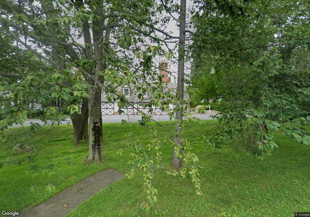 4 Duke of Gloucester, Manhasset, NY 11030 - photo 1