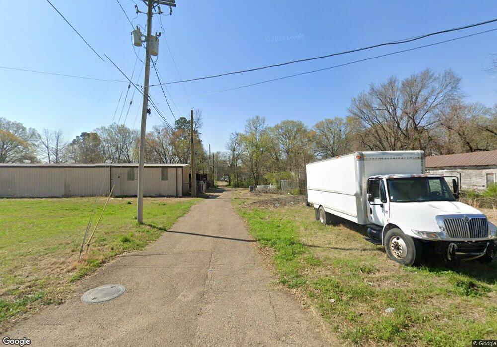 1921 W 10th St, Texarkana, TX 75501 - photo 1