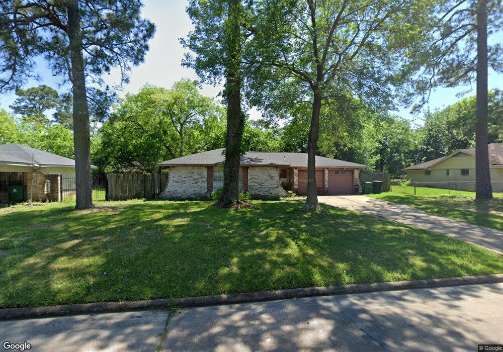 7722 Melanie St, Houston, TX 77016 - photo 1