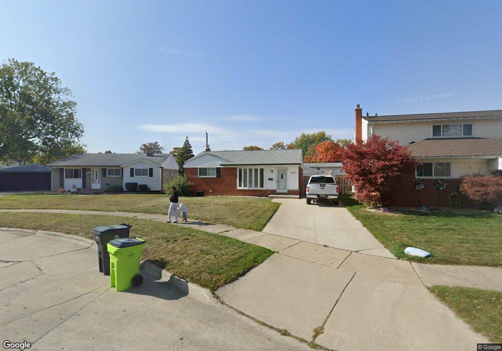 30387 Indigo St, Roseville, MI 48066 - photo 1