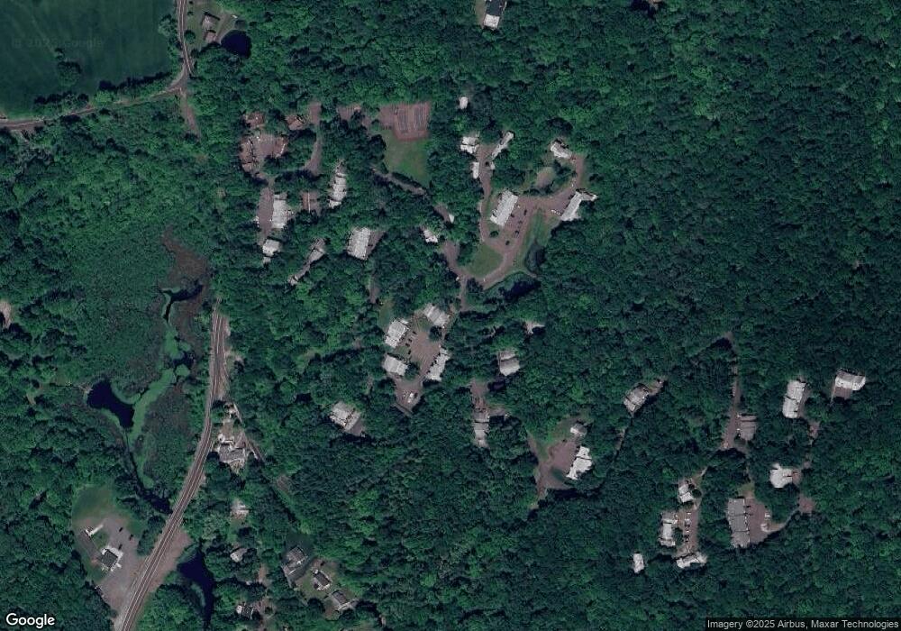 40 Wauwinet Ct, Guilford, CT 06437 - photo 1