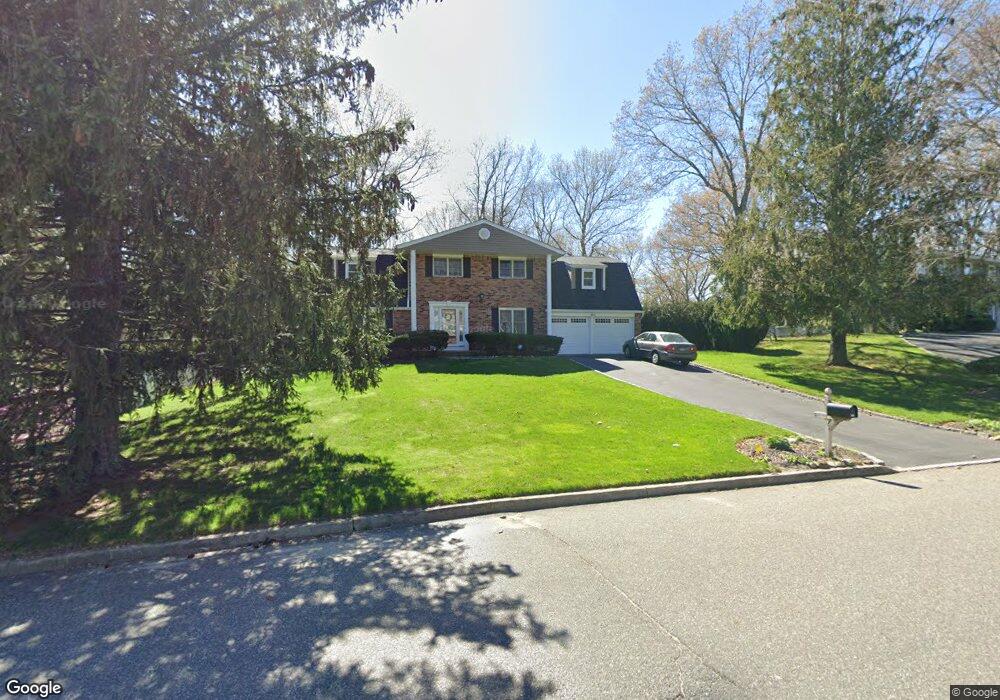 100 Wichard Blvd, ComMacK, NY 11725 - photo 1