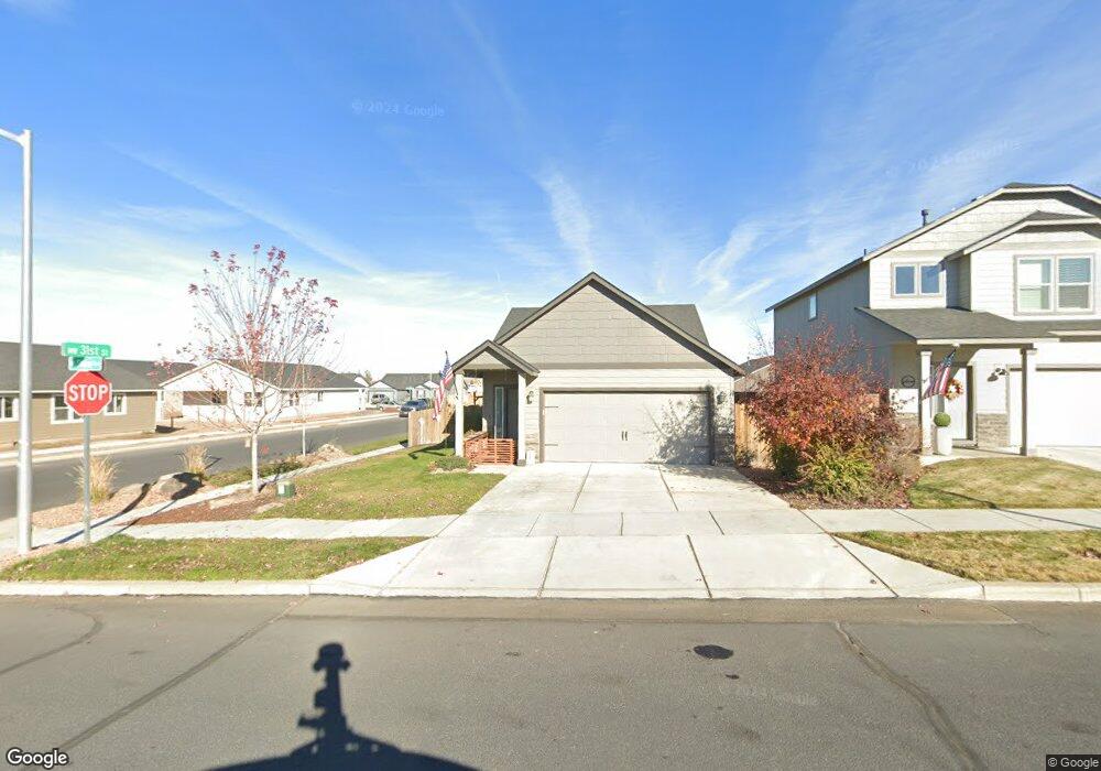 3093 NW Cedar St, Redmond, OR 97756 - photo 1