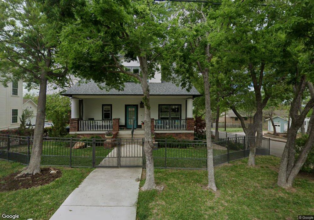 602 W Columbia St, Weatherford, TX 76086 - photo 1