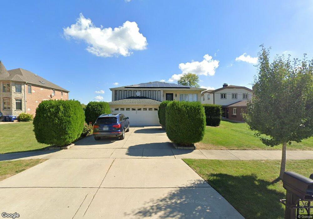 2259 Eastview Dr, Des Plaines, IL 60018 - photo 1