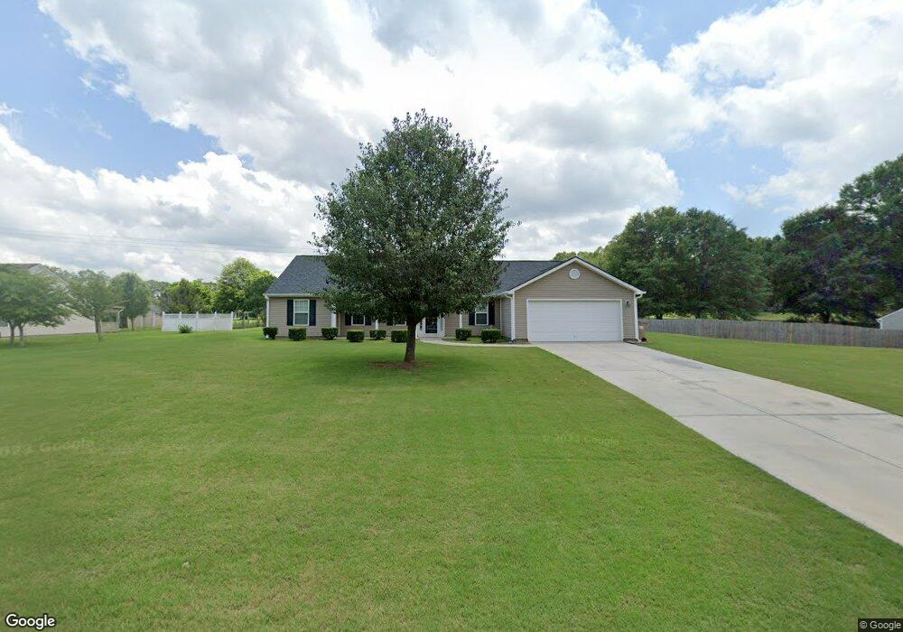 1675 Bismarck Cir, Winder, GA 30680 - photo 1