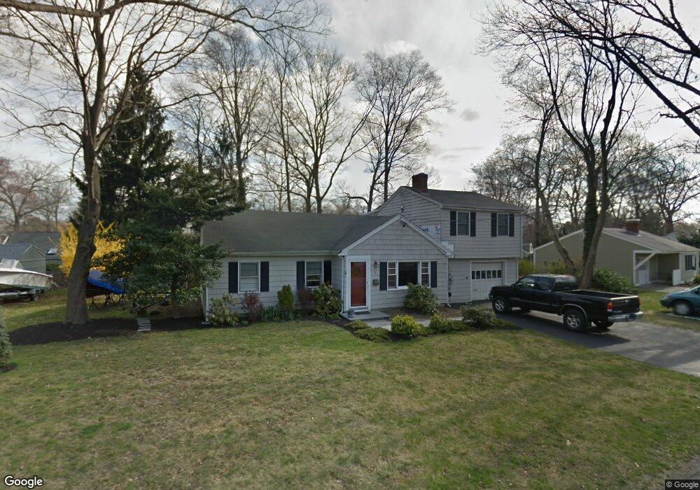 9 Zephyr Ln, Barrington, RI 02806 - photo 1