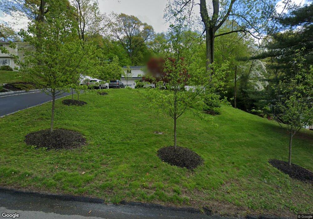 77 Stephen Dr, Pleasantville, NY 10570 - photo 1