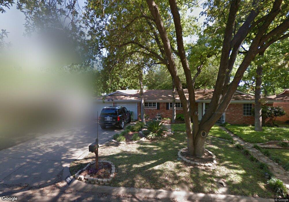 232 Ridgecrest Dr, Hurst, TX 76053 - photo 1