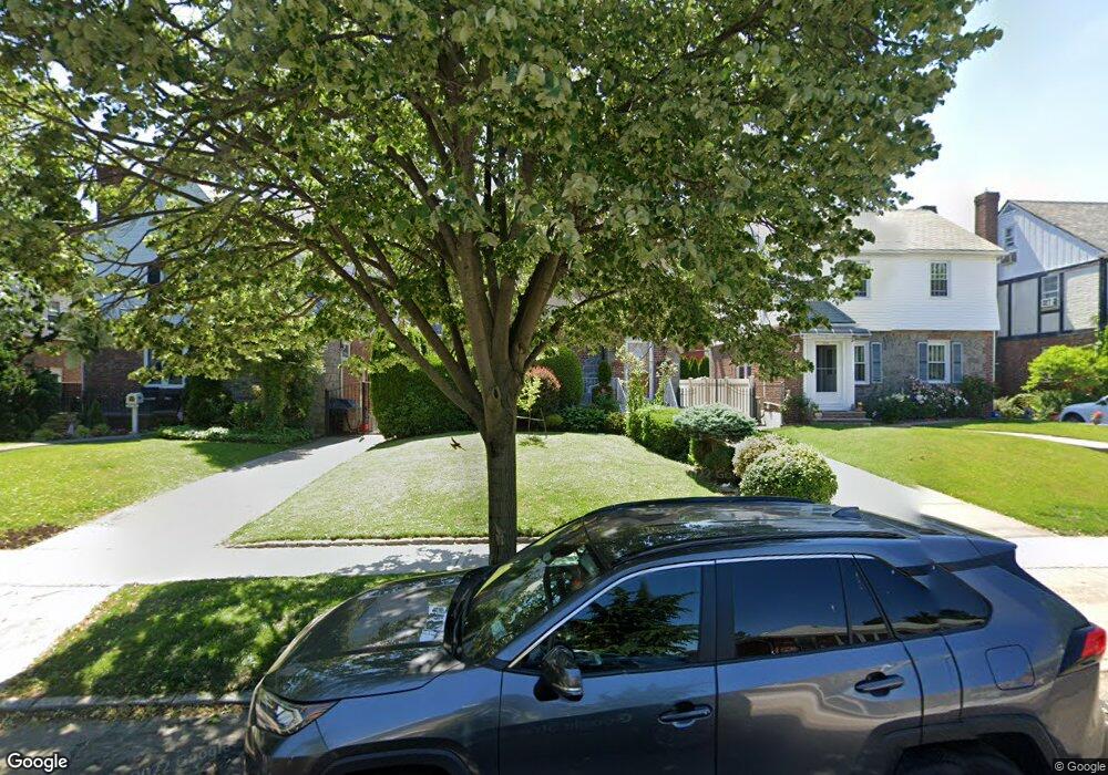 1420 146th St, Whitestone, NY 11357 - photo 1