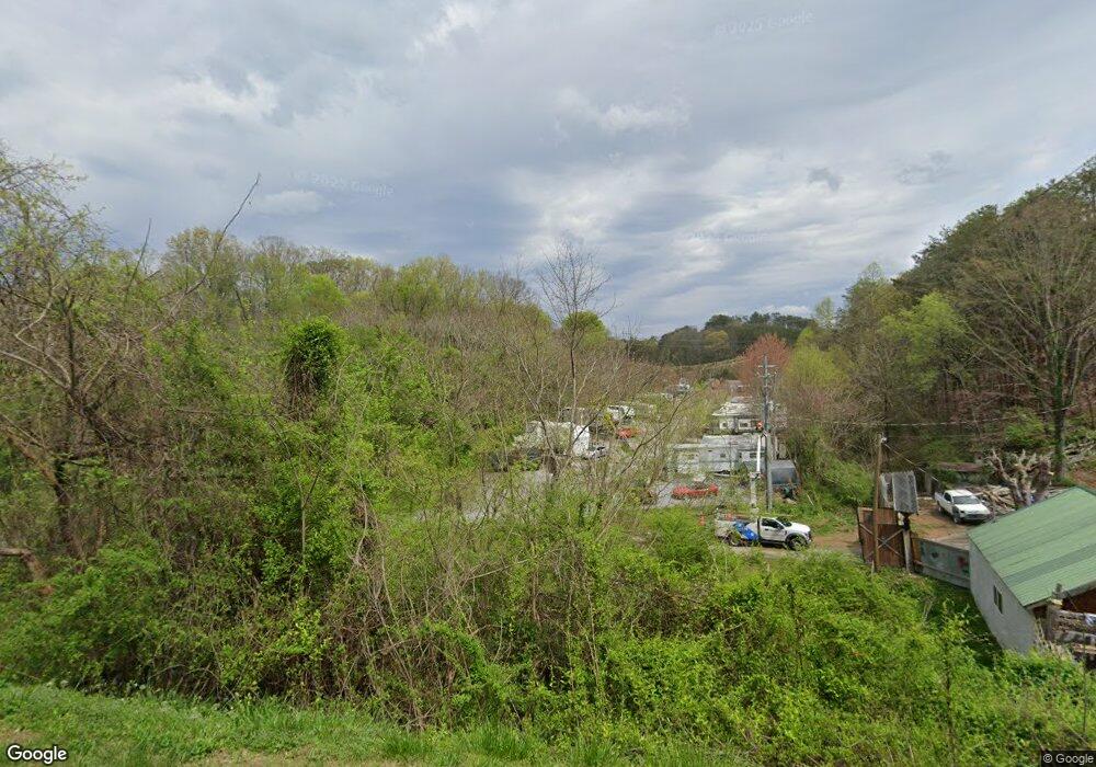 3404 Whaley Dr, Pigeon Forge, TN 37863 - photo 1