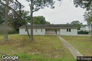 210 Larchwood Ave, Oakhurst, NJ 07755