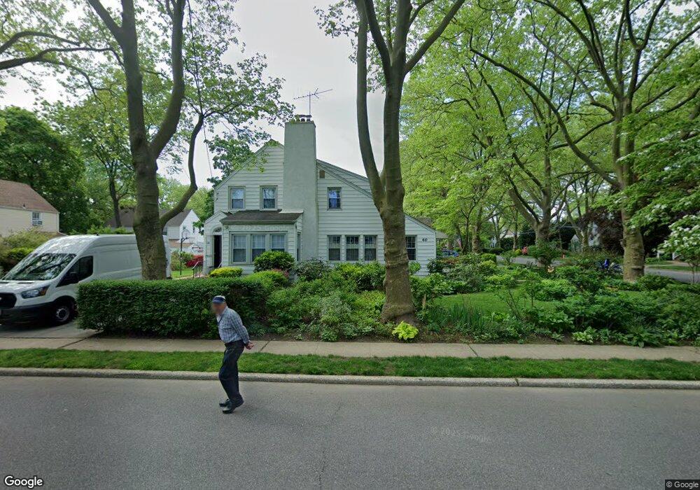 40 Salisbury Ave, Garden City, NY 11530 - photo 1