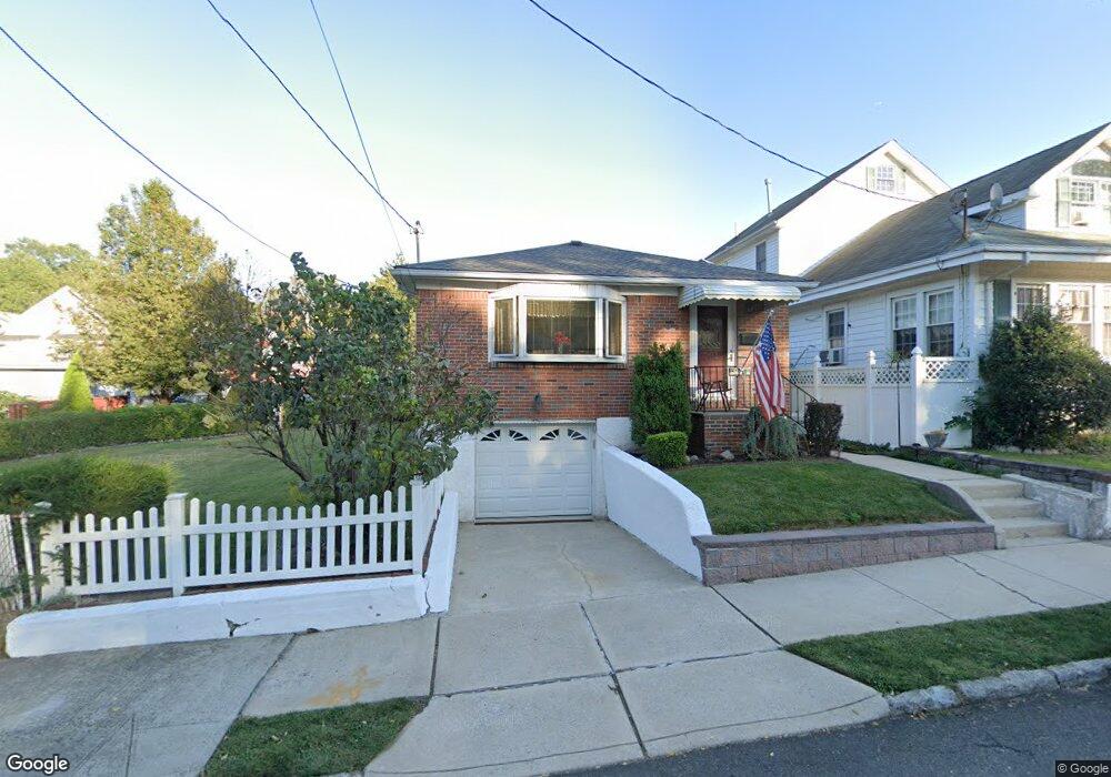 301 Bidwell Ave, Staten Island, NY 10314 - photo 1