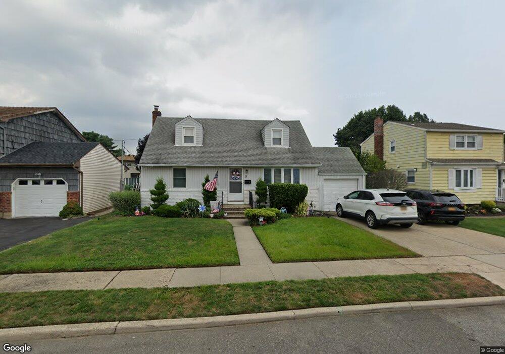 9 Devon Rd, Bethpage, NY 11714 - photo 1